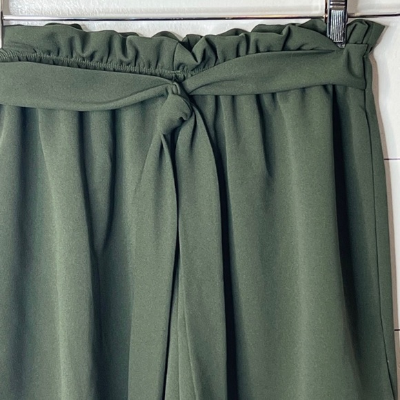 AUTUMN SUNSET GREEN PULL ON SHORTS SZ M NWT - Picture 2 of 7